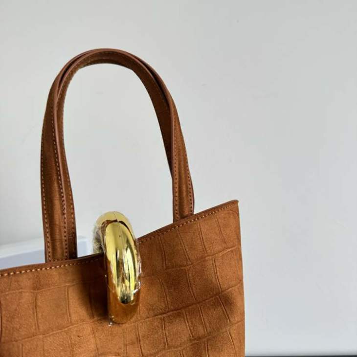 Picture of Jacquemus Handbags _SKUfw215513393fw